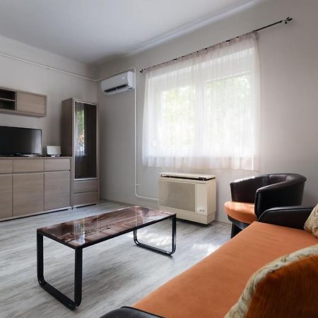 Nimrod Apartman Διαμέρισμα Έγκερ Εξωτερικό φωτογραφία